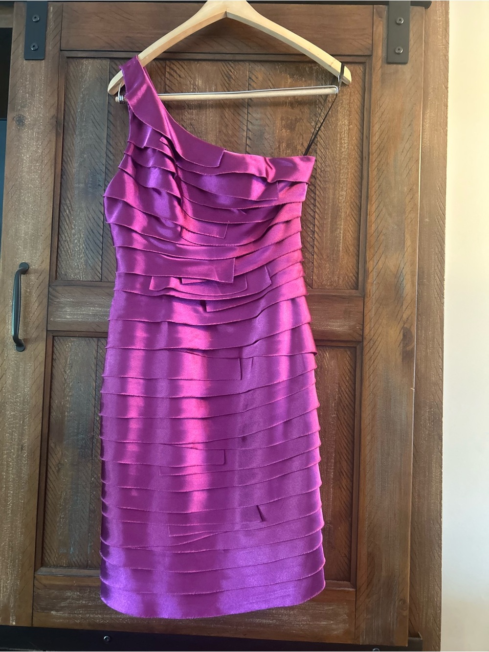 bebe One-Shoulder Ruffle Bandage Dress in Fuchsia Size Small